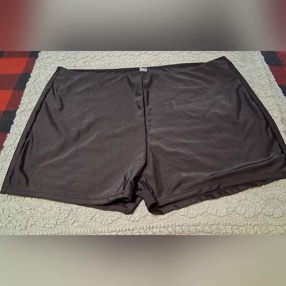 Shein Curvy Swimsuit - Picture 2 of 2